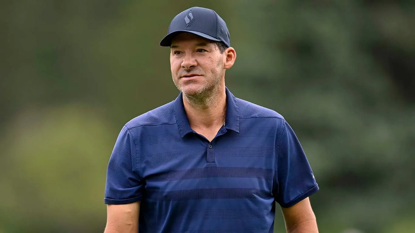 Tony Romo, descalificado por el error más tonto del golf: firmar sin mirar